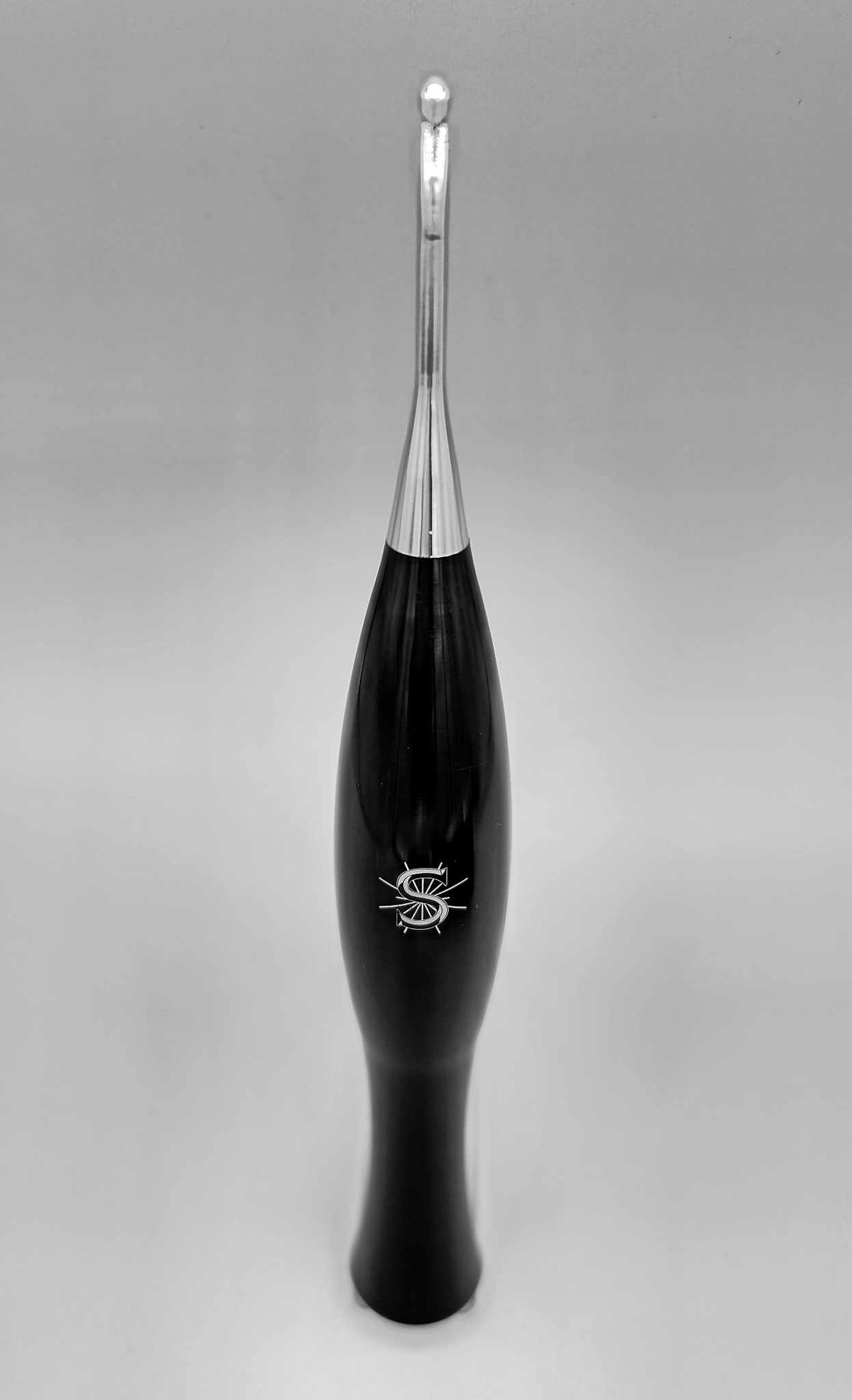 Little Black Dress Crochet Hook – Stellar Handicraft